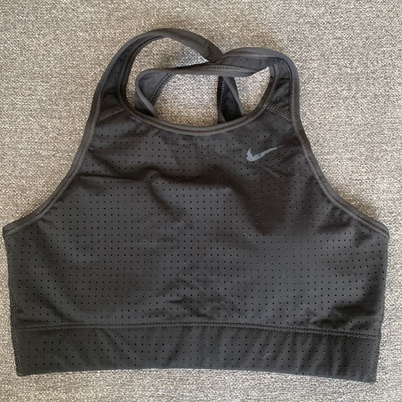 Nike athletic sports bra top in Black size Small
